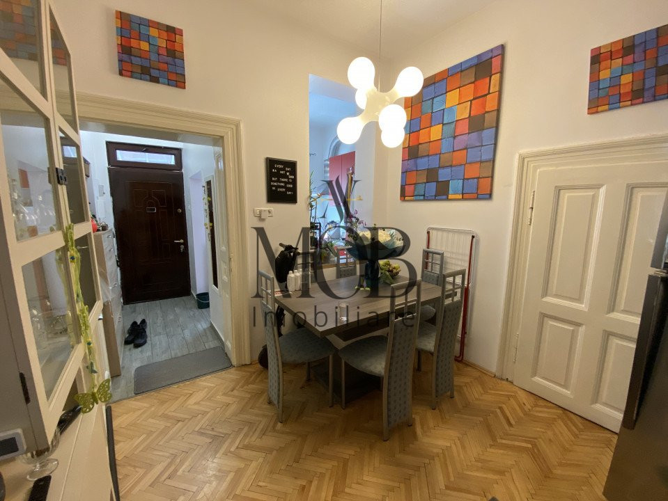 Apartament in VILA, 3 camere, 68 mp, pod, zona Semicentrala