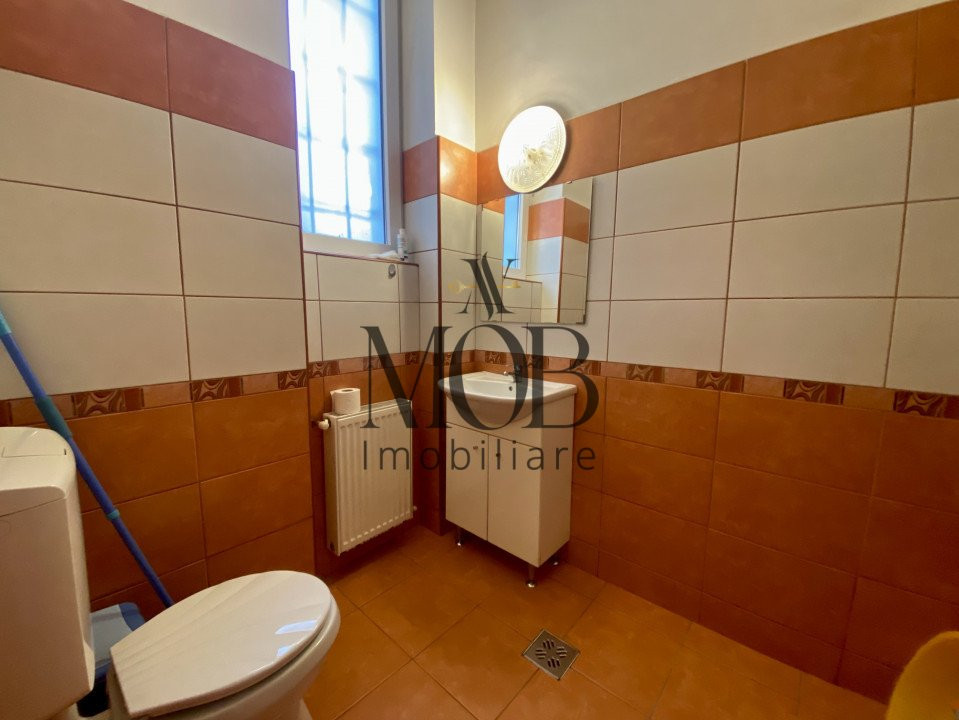 Apartament cu 3 camere, parcare, strada Horea