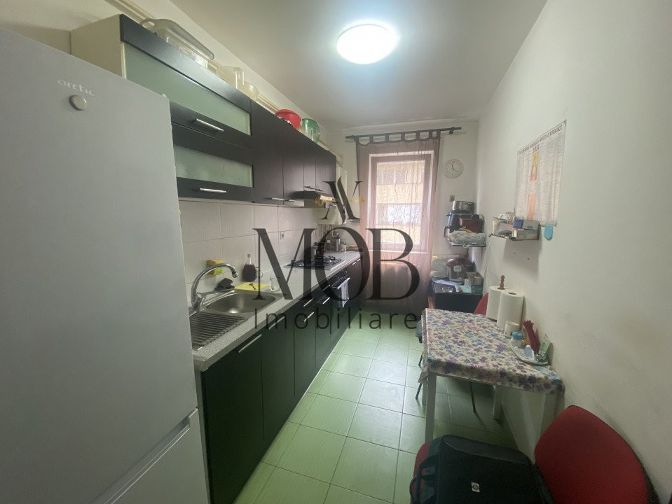 Apartament cu 1 camera, etaj intermediar, Florilor