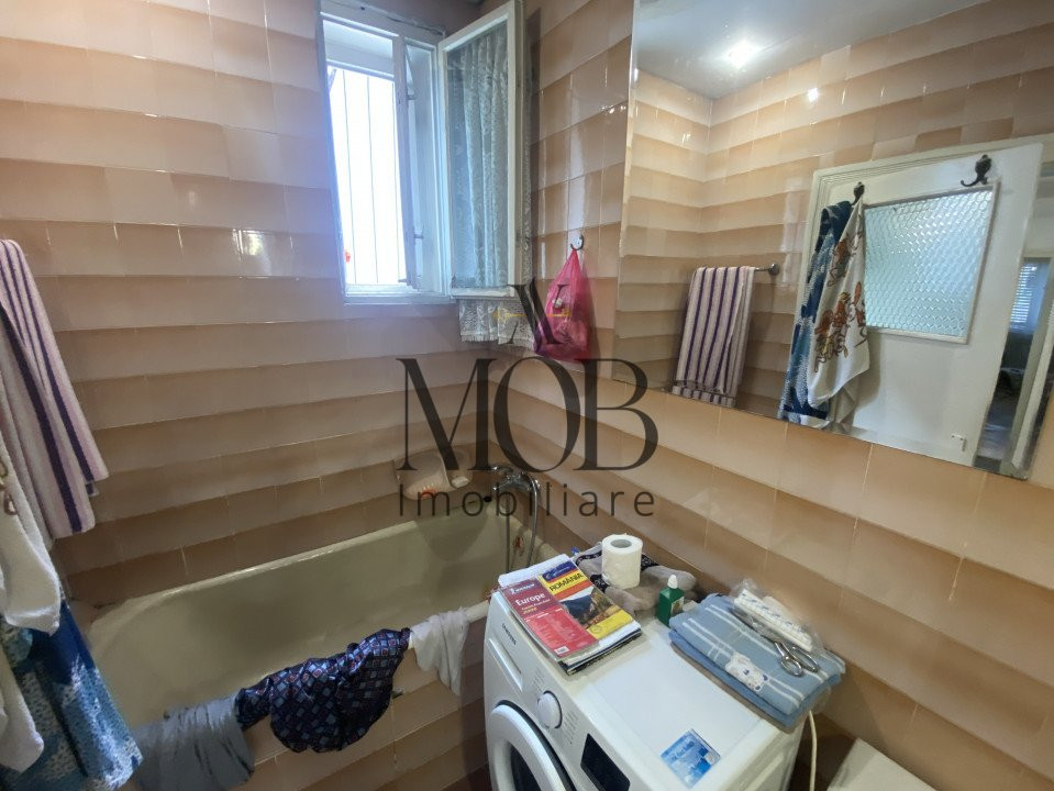 Apartament 4 camere, curte comuna, 2 bai, Gruia