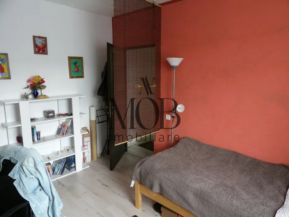 Apartament 3 camere, 2 bai, balcon, parcare, Sesului de Sus