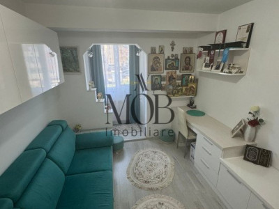 Apartament 3 camere, etaj intermediar, zona Eroilor