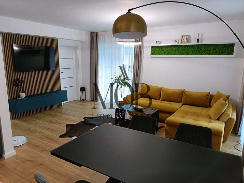 Apartament de 2 camere, etaj intermediar, terasa de 15mp, parcare, zona Jisk