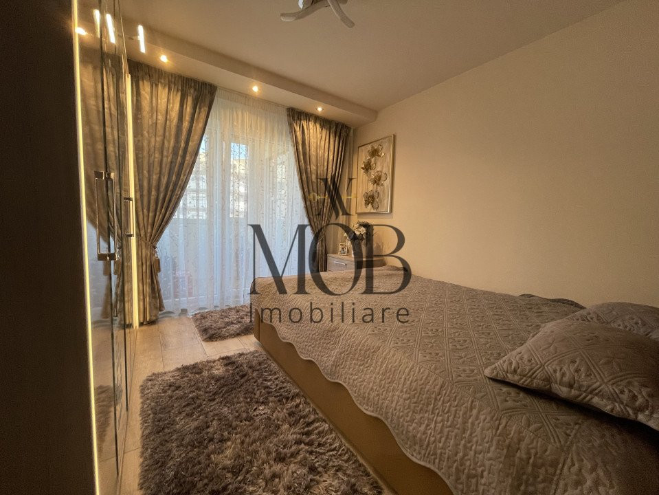 Apartament 3 camere, etaj intermediar, 2 balcoane, garaj, zona Porii