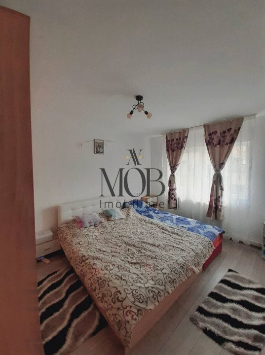 Apartament de 3 camere, 61mp, balcon, parcare, zona Sesul de Sus