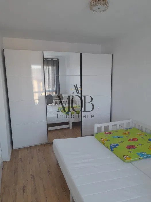 Apartament 3 camere, 2 bai, balcon, garaj, Teilor