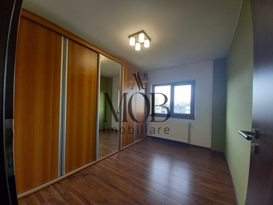 Apartament 3 camere decomandate, balcon,  Intre Lacuri