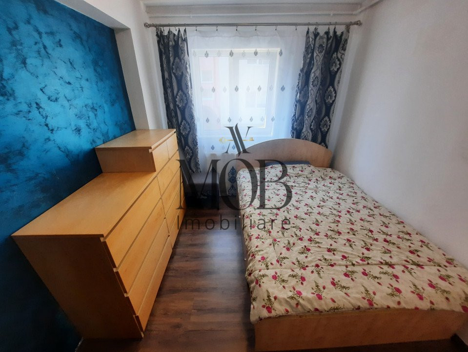 Apartament de 3 camere, 63 mp, parcare, zona strazii Stejarului