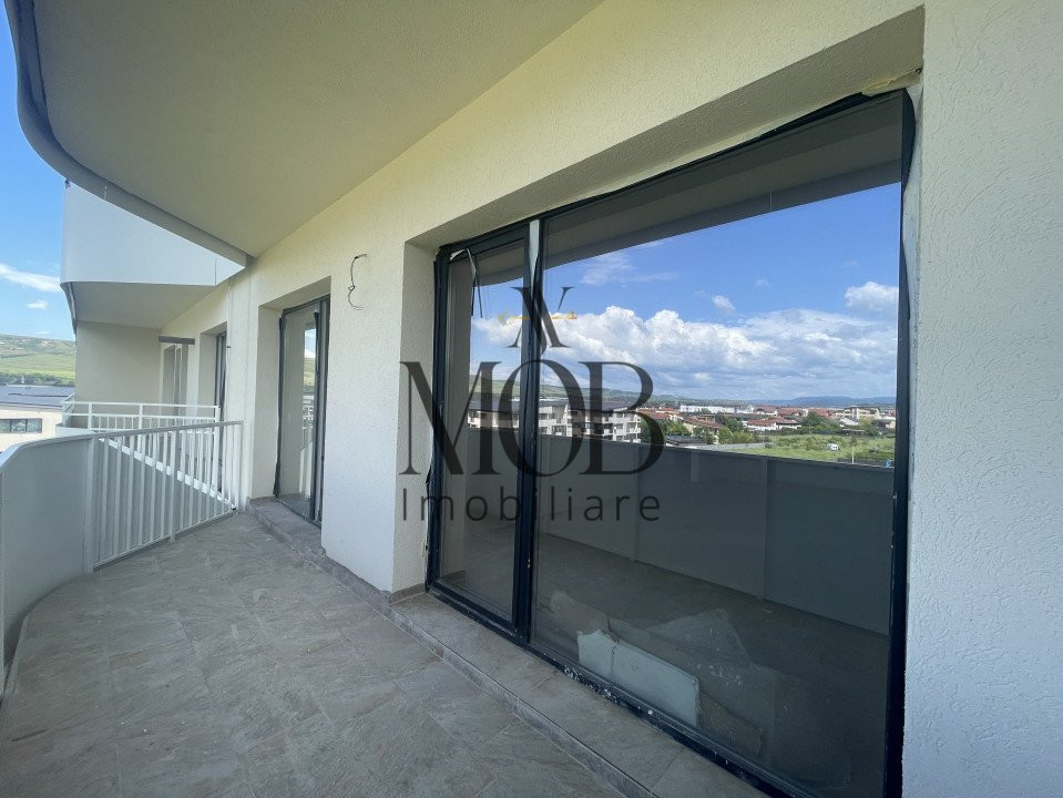 Apartament 2 camere, balcon, etaj intermediar, garaj, Eroilor