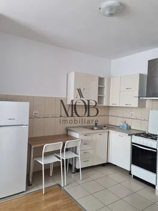 Apartament 2 camere de închiriat