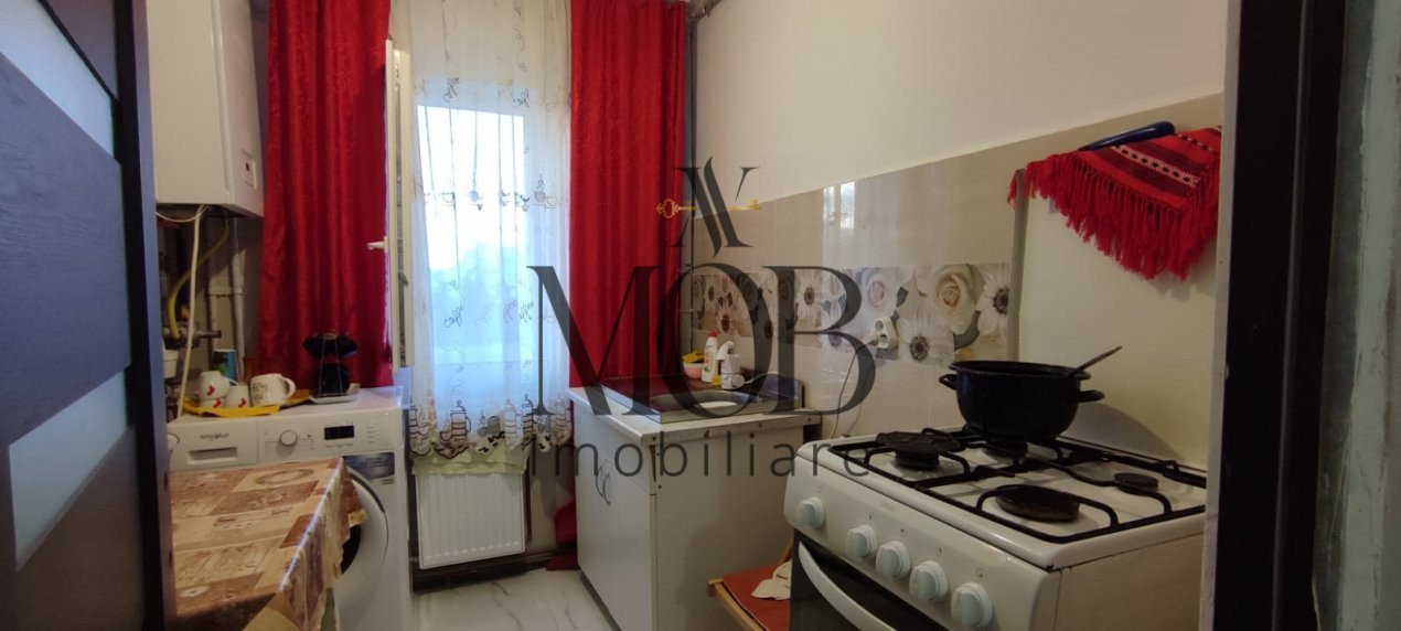 Apartament 3 camere, balcon, Manastur