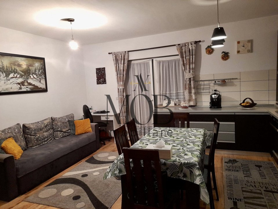 Apartament cu 2 camere, balcon, etaj intermediar, parcare, Eroilor