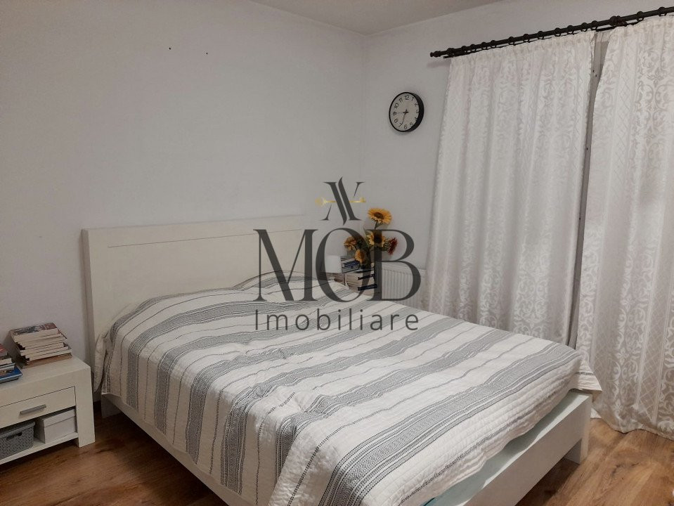 Apartament cu 2 camere, balcon, etaj intermediar, parcare, Eroilor