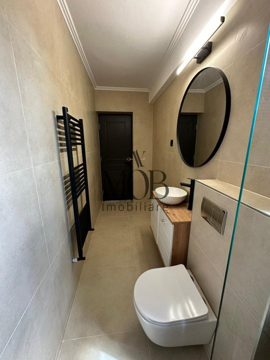 Apartament 3 camere, balcon, Semicentral