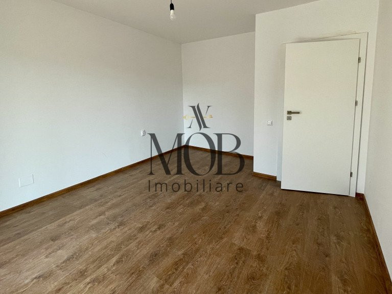 Apartament 2 camere, etaj 4 din 6, finisat, garaj, Intre Lacuri.