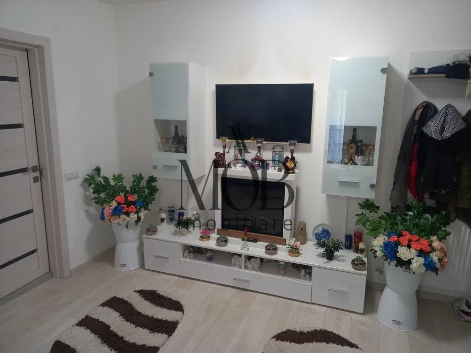 Apartament 2 camere, balcon, etaj intermediar, parcare, Porii