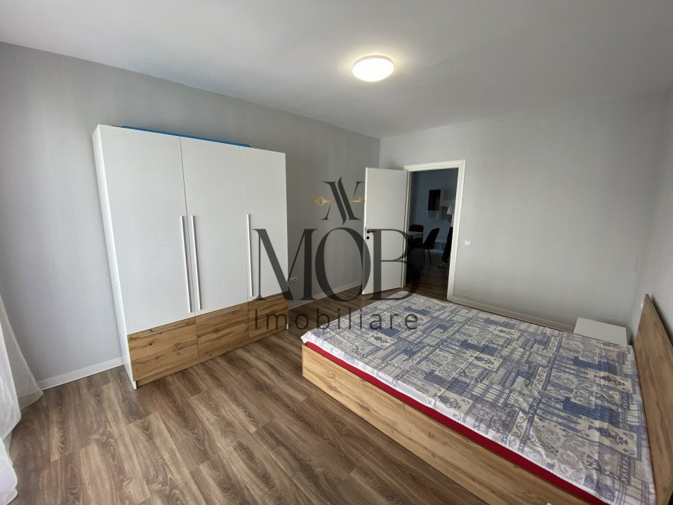 Apartament 3 camere, etaj intermediar, parcare, Tineretului