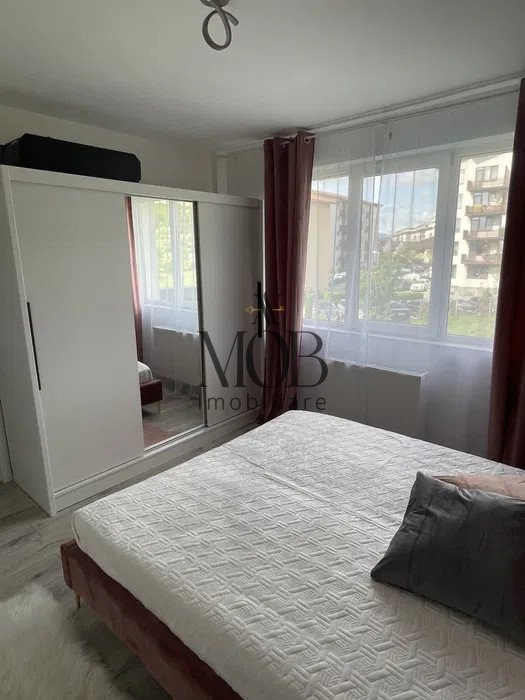 Apartament 3 camere, 50mp, etaj intermediar, balcon, zona Tineretului