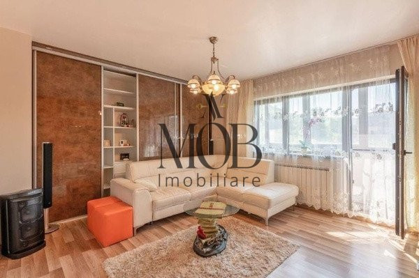 Apartament 3 camere decomandate, balcon, garaj, parcare, Stejarului- Floresti