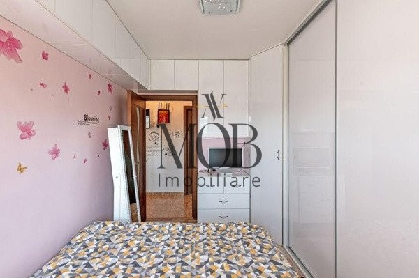 Apartament 3 camere decomandate, balcon, garaj, parcare, Stejarului- Floresti