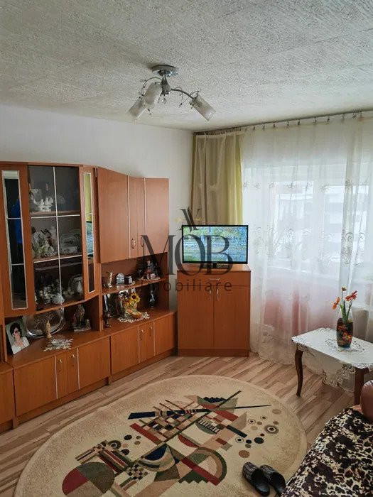 Apartament 3 camere decomandate, 2 bai, balcon, etaj intermediar, 72 MP, Zorilor