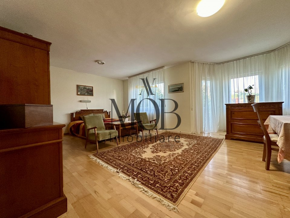 Casa tip duplex, 6 camere, strada Campului