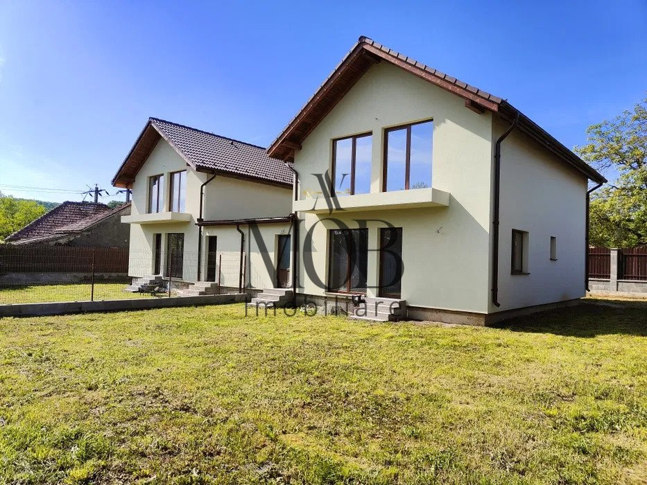 DUPLEX de vanzare- 4 camere, gradina, garaj- Gilau