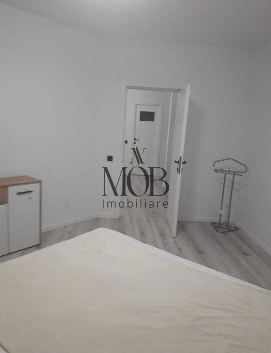 Apartament 3 camere, 61mp, balcon, etaj intermediar, garaj, zona Vivo