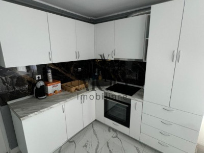 Apartament de vanzare, 3 camere, parcare, zona Tineretului