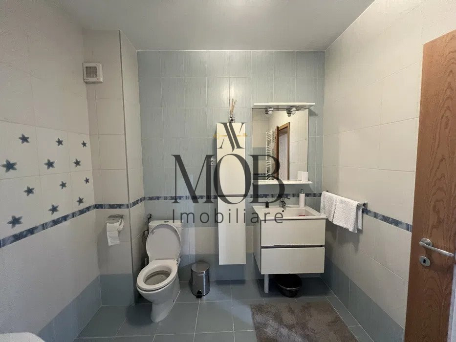 Apartament 3 camere, 2 bai, 76 mp utili, balcon, parcare, zona Stadionului