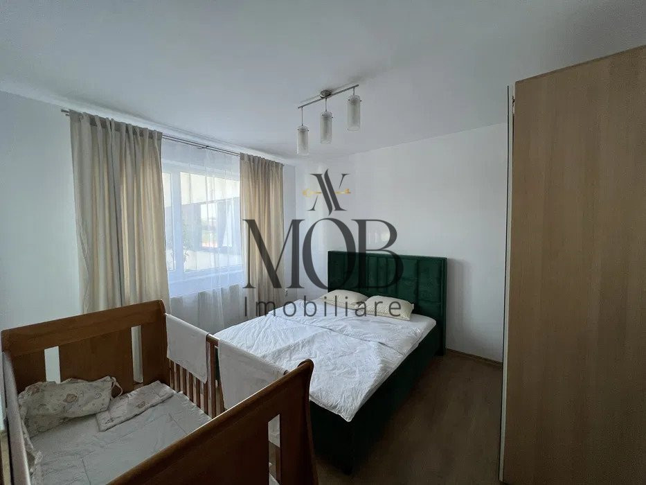 Apartament 3 camere, 2 bai, 76 mp utili, balcon, parcare, zona Stadionului