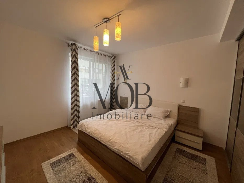 Apartament 3 camere, 2 bai, 76 mp utili, balcon, parcare, zona Stadionului