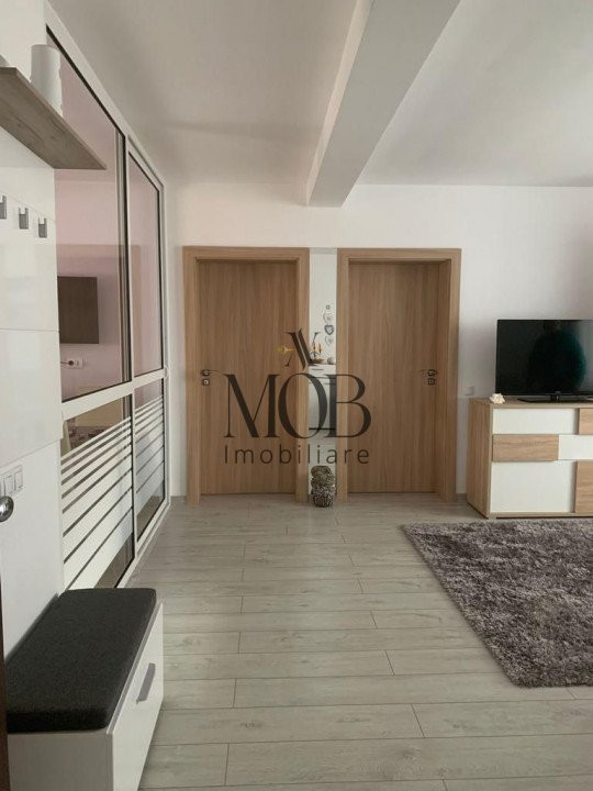 Apartament 3 camere, balcon, etaj intermediar, parcare, Sesul de Sus