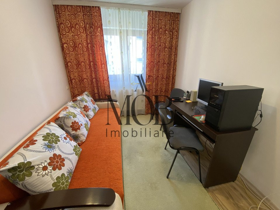 Apartament 3 camere decomandate, etaj intermediar, boxa, Manastur