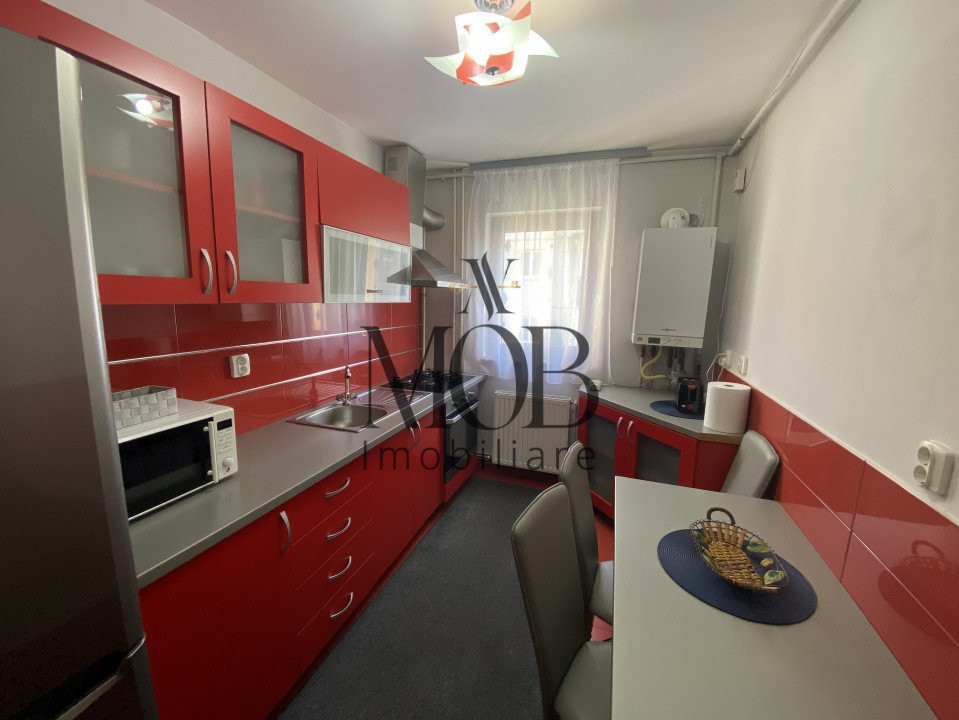 Apartament 3 camere decomandate, etaj intermediar, boxa, Manastur