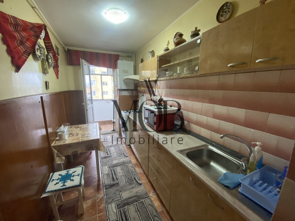 Apartament 3 camere decomandate, etaj intermediar, Manastur